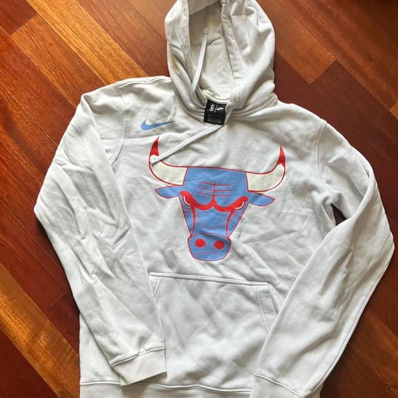 bulls hoodie nike