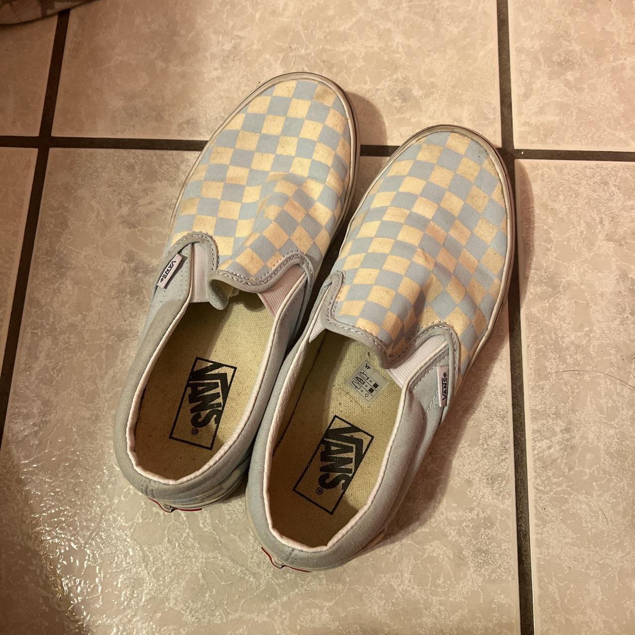 Light hotsell checkered vans