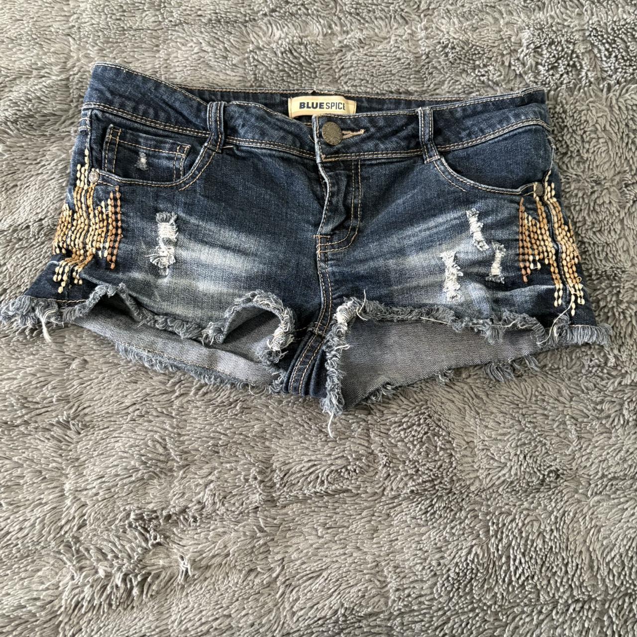item listed by 4ol4nihightow3r