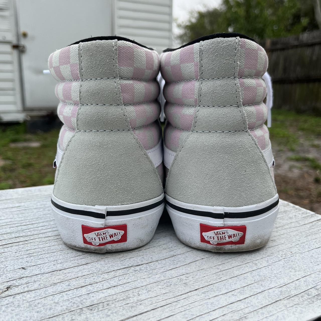 Vans hotsell gray pink