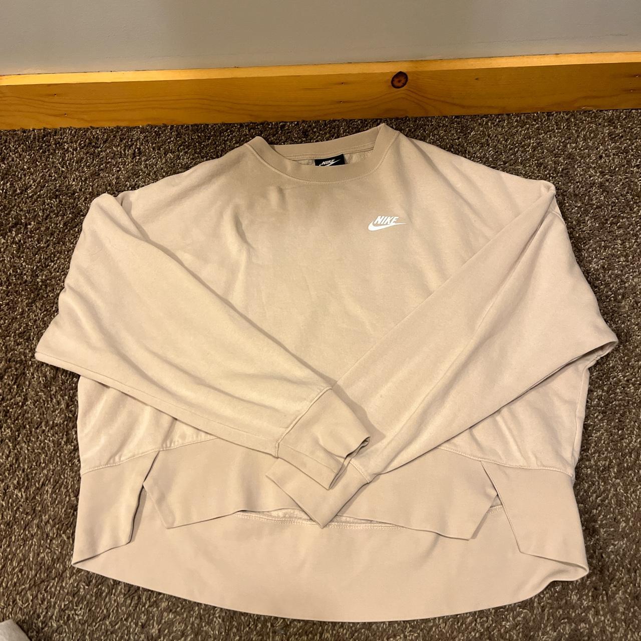 Nike crewneck online cream