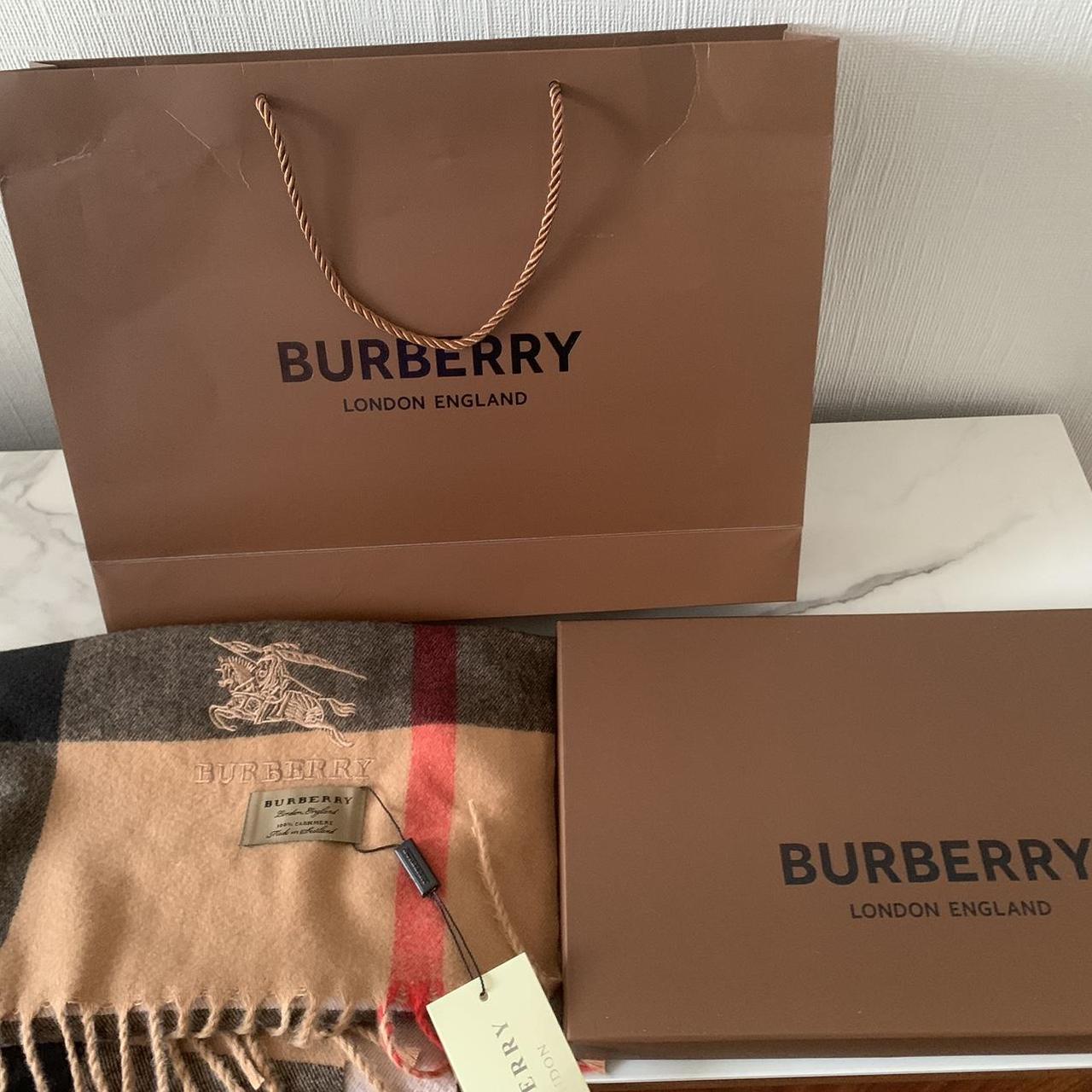 Burberry scarf packaging online