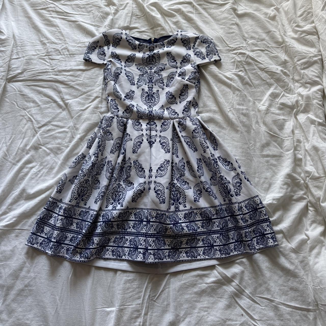 item listed by taelorhenderson