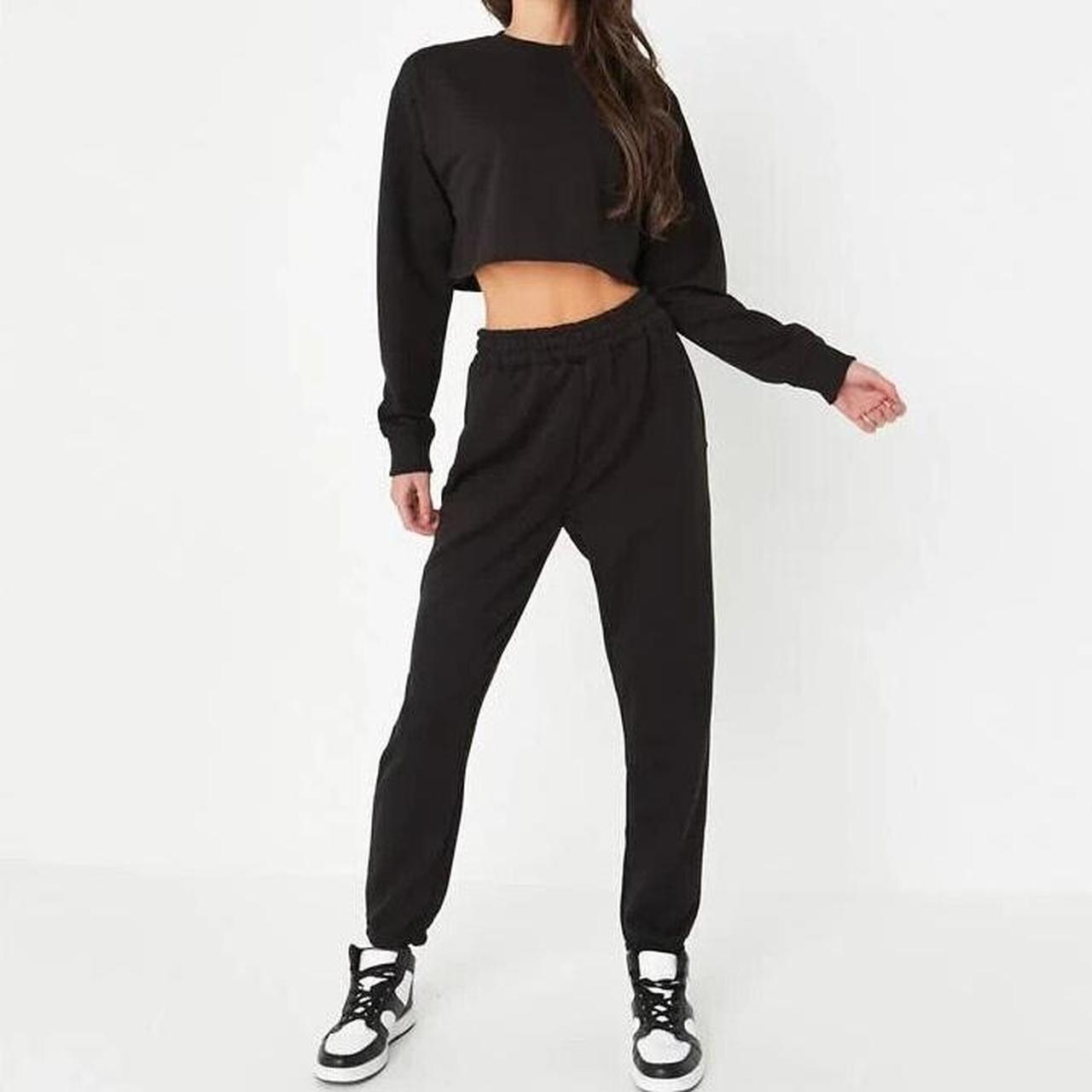 Black cropped sweatshirt and joggers Set