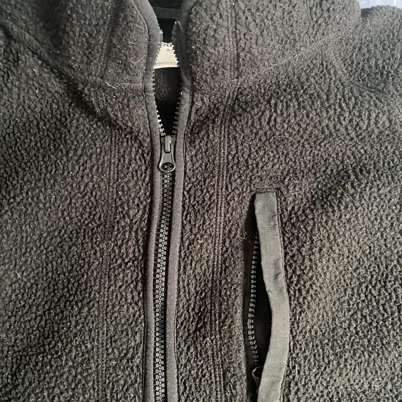 Black Zip up fleece L - Depop