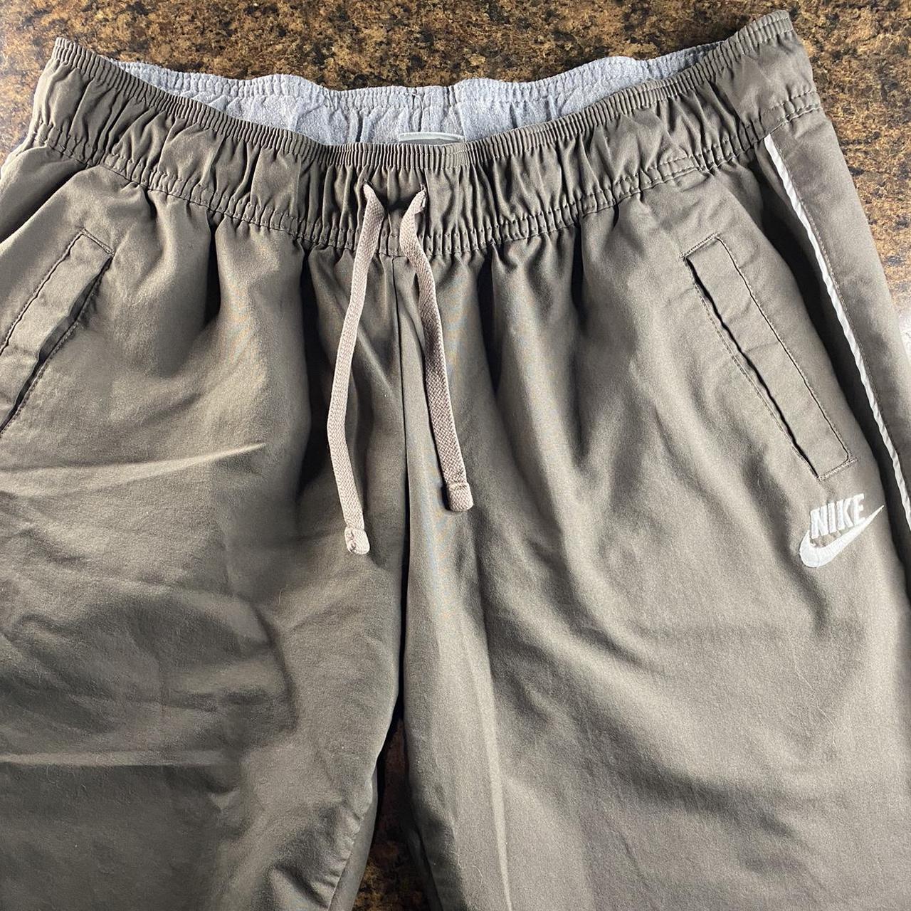 Nike vintage crop pants hotsell