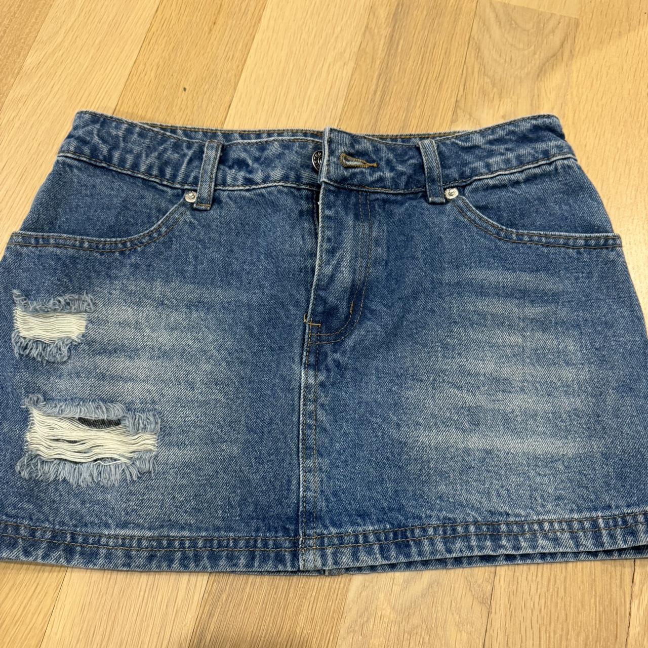 item listed by alisclosetxoxo