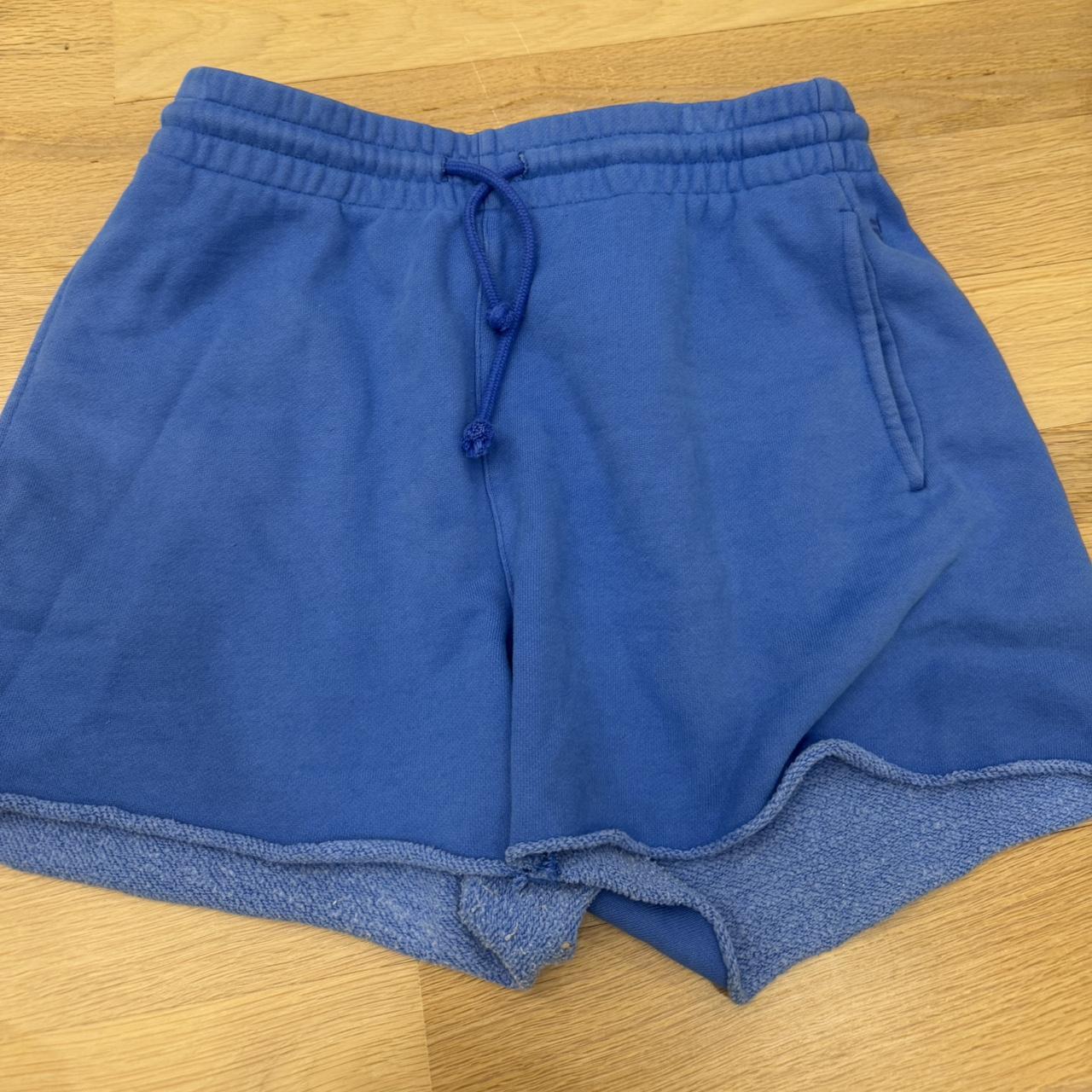 item listed by alisclosetxoxo