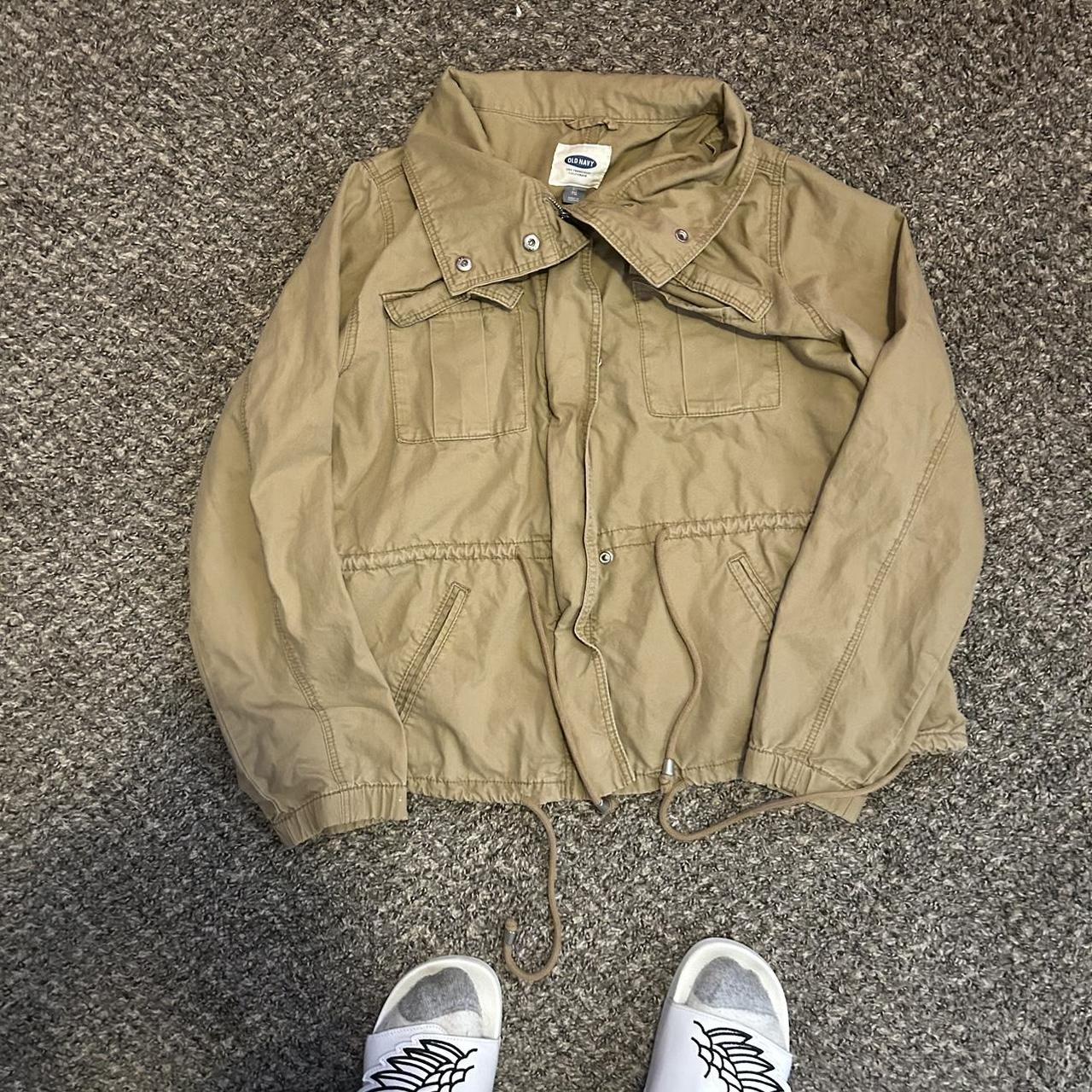 Old navy jacket says size xl more like a cropped large - Depop
