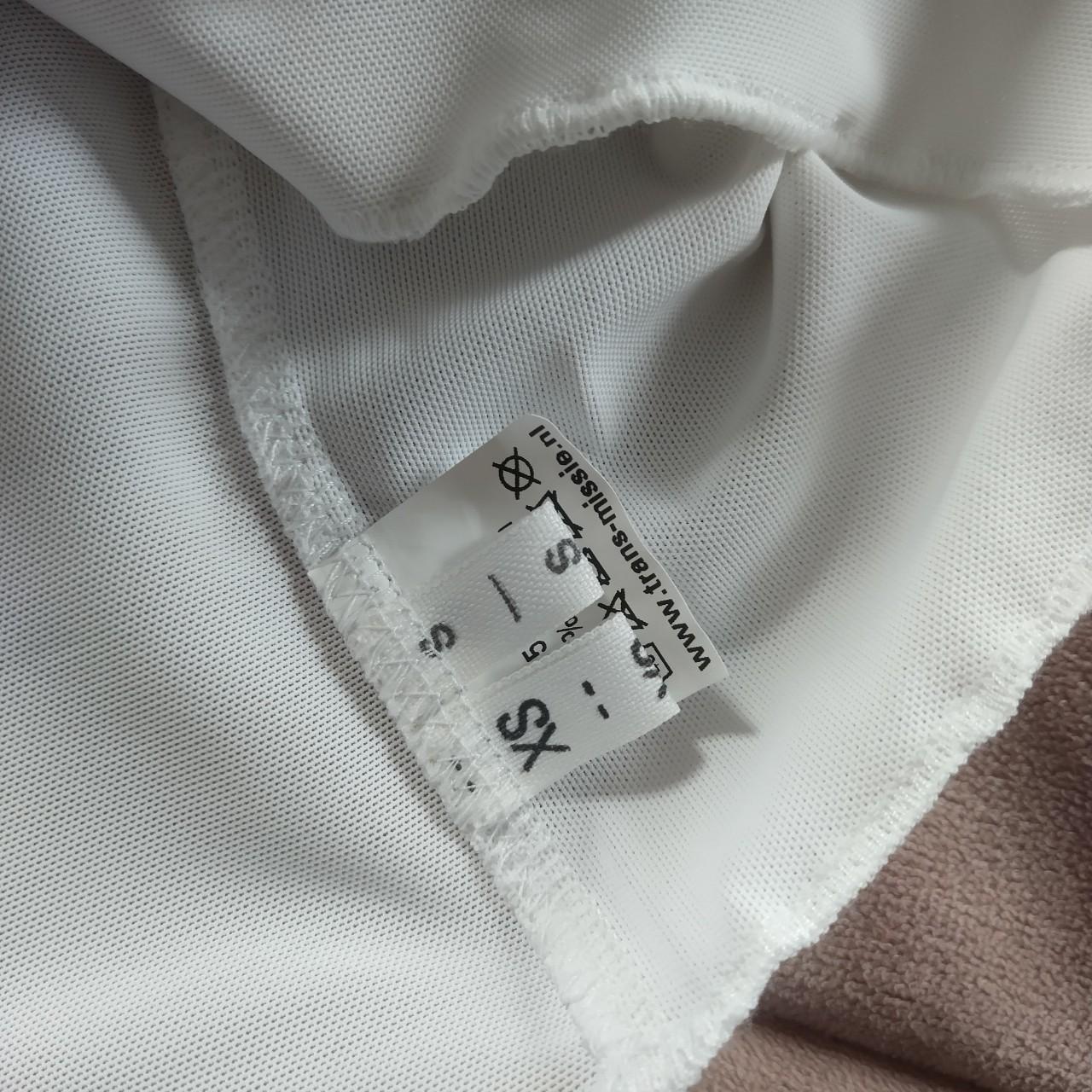 2x transmissie strapless binders in black and white... Depop