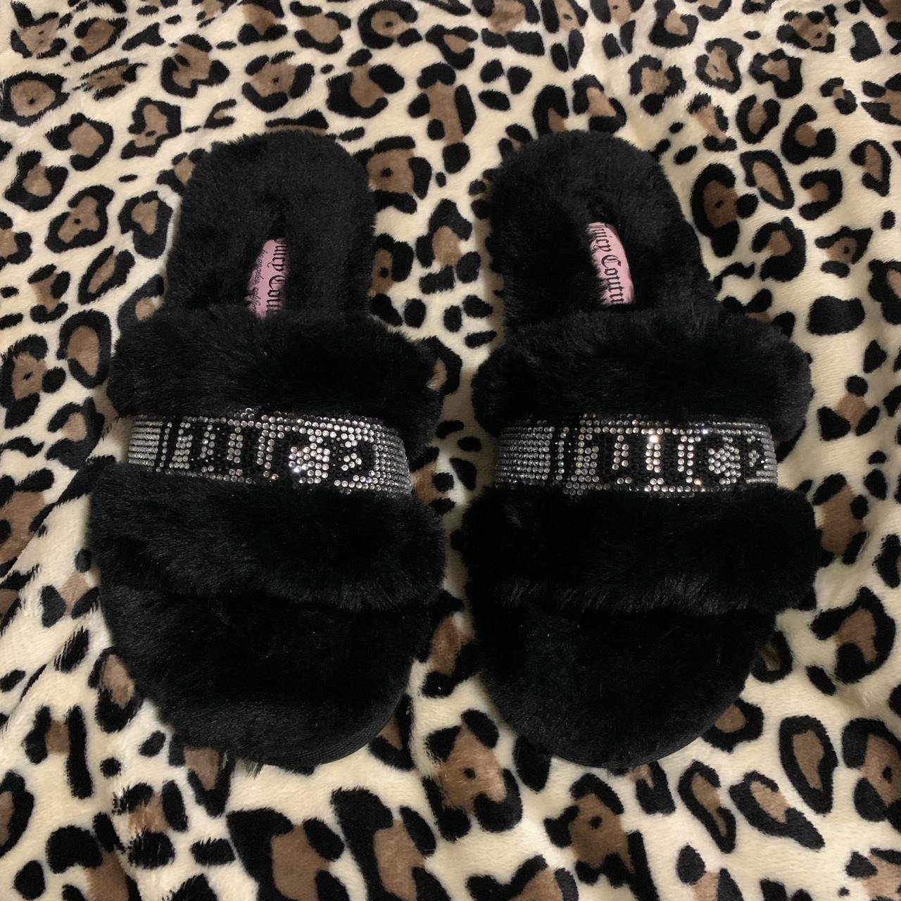 Juicy couture hot sale house slippers