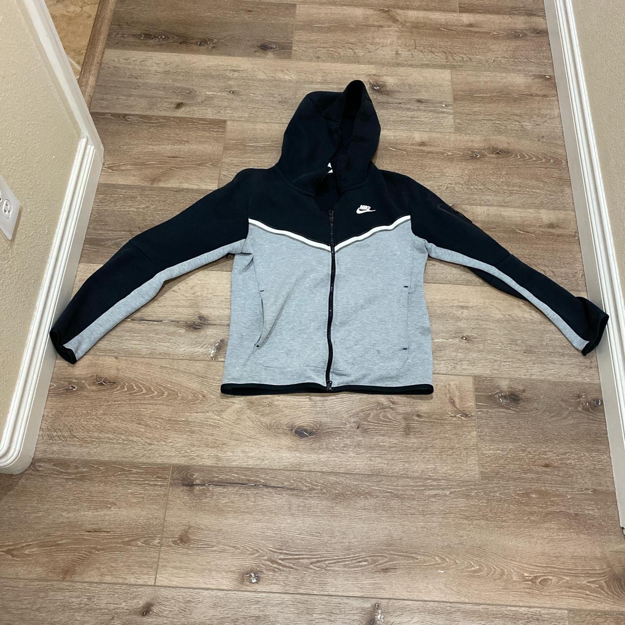 Nike Tech Fleece Black and Grey - Depop
