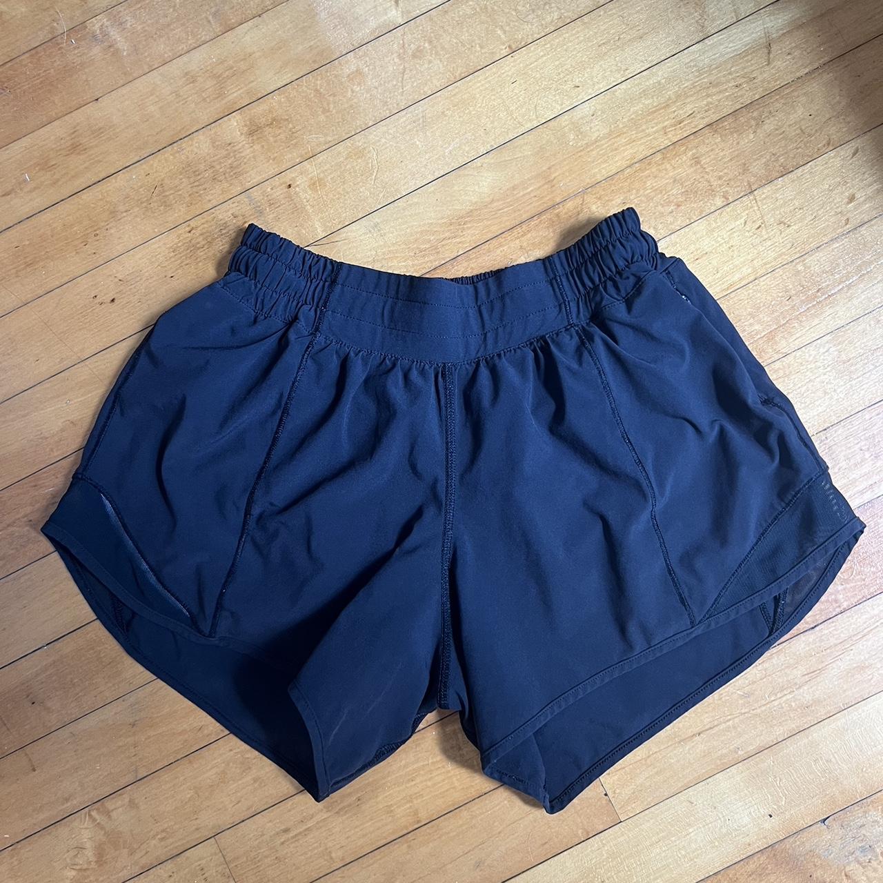 Black lululemon hotty hot low rise 4 inch Size 4 - Depop