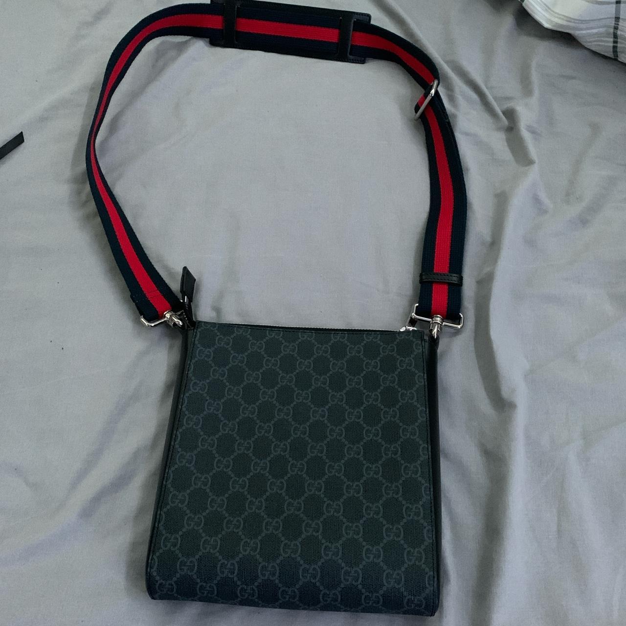 gucci messanger bag comes with packaging - Depop