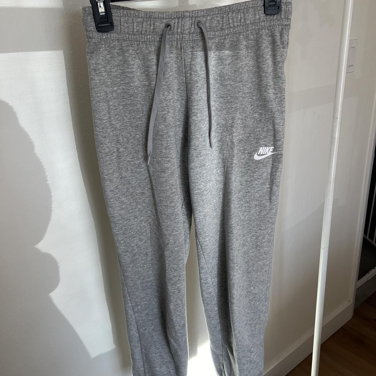 Grey Nike Sweatpants Rarely Worn Short in Length