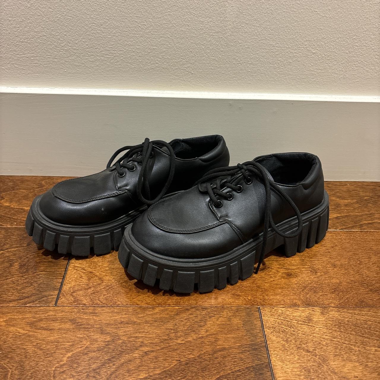 chucks platform black