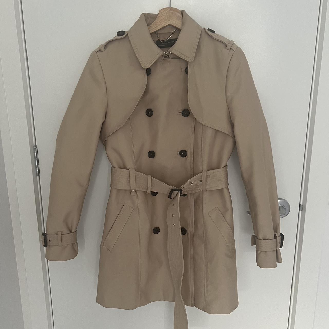 Zara trench coat (short) #trench #zara #transeasonal - Depop