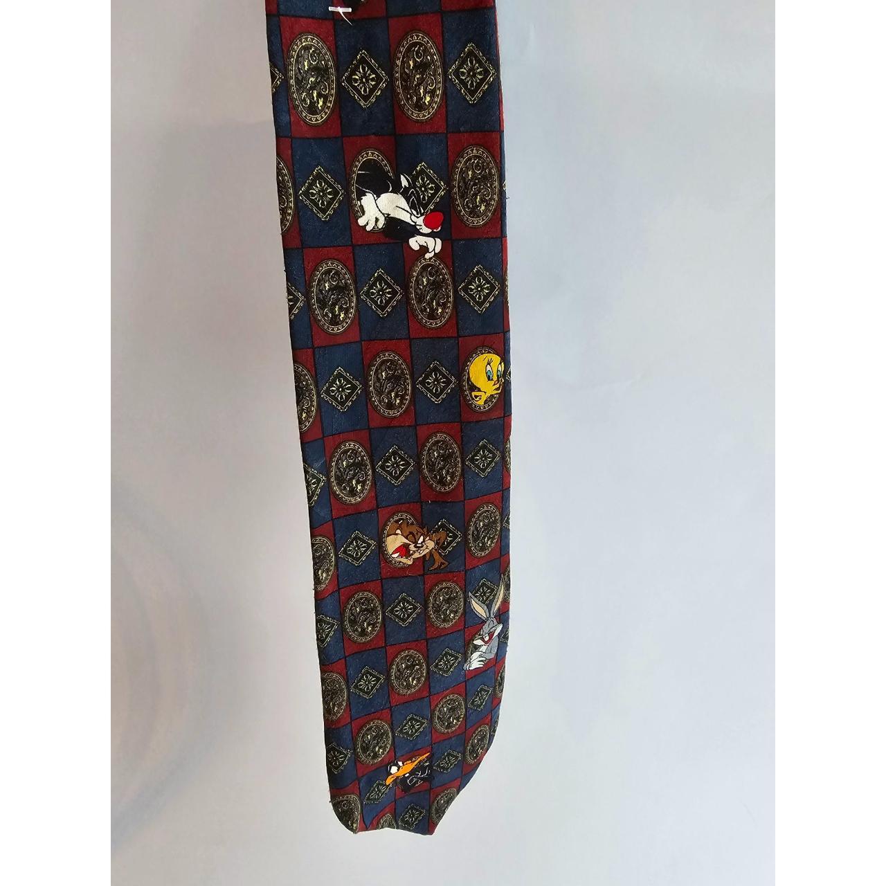 Fun Looney Tunes tie with the original characters on it - Depop
