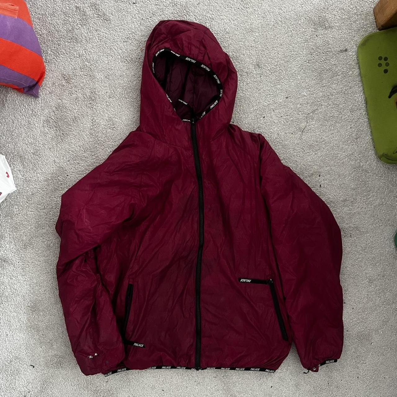 Palace puffer jacket Size L Been worn loads Couple... - Depop