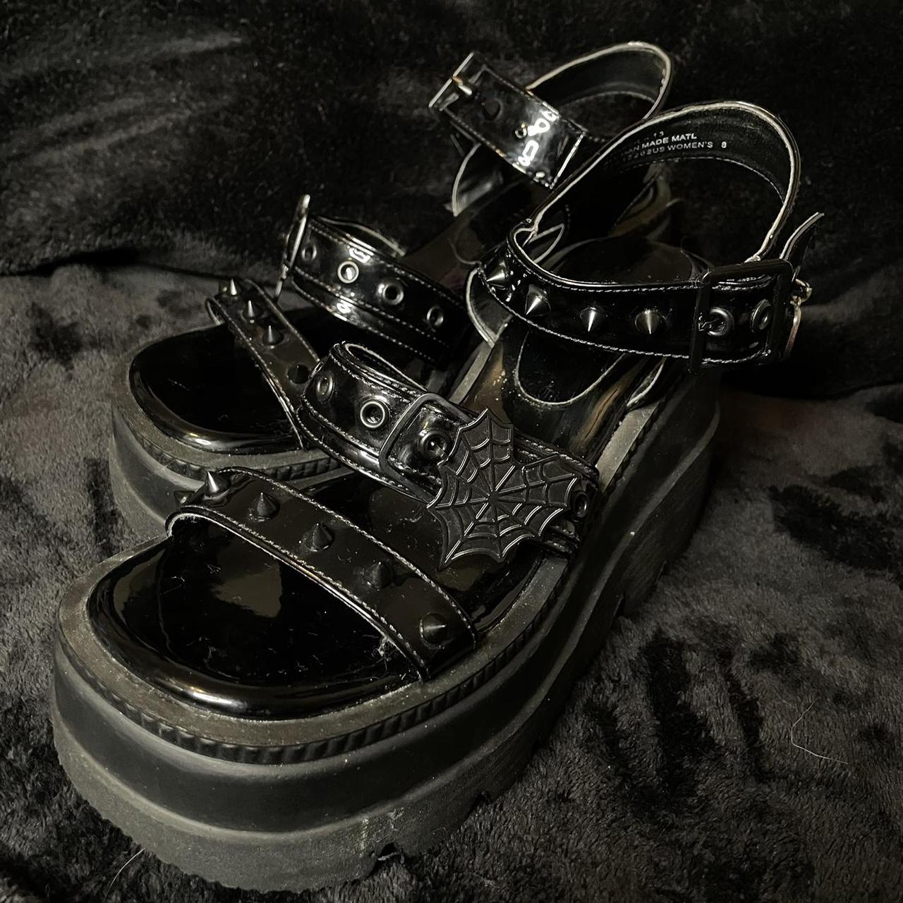 item listed by nyxxrm