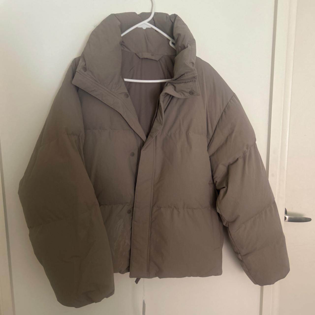 UNIQLO PUFFER JACKET OVERSIZED BEIGE SIZE S MENS. Depop