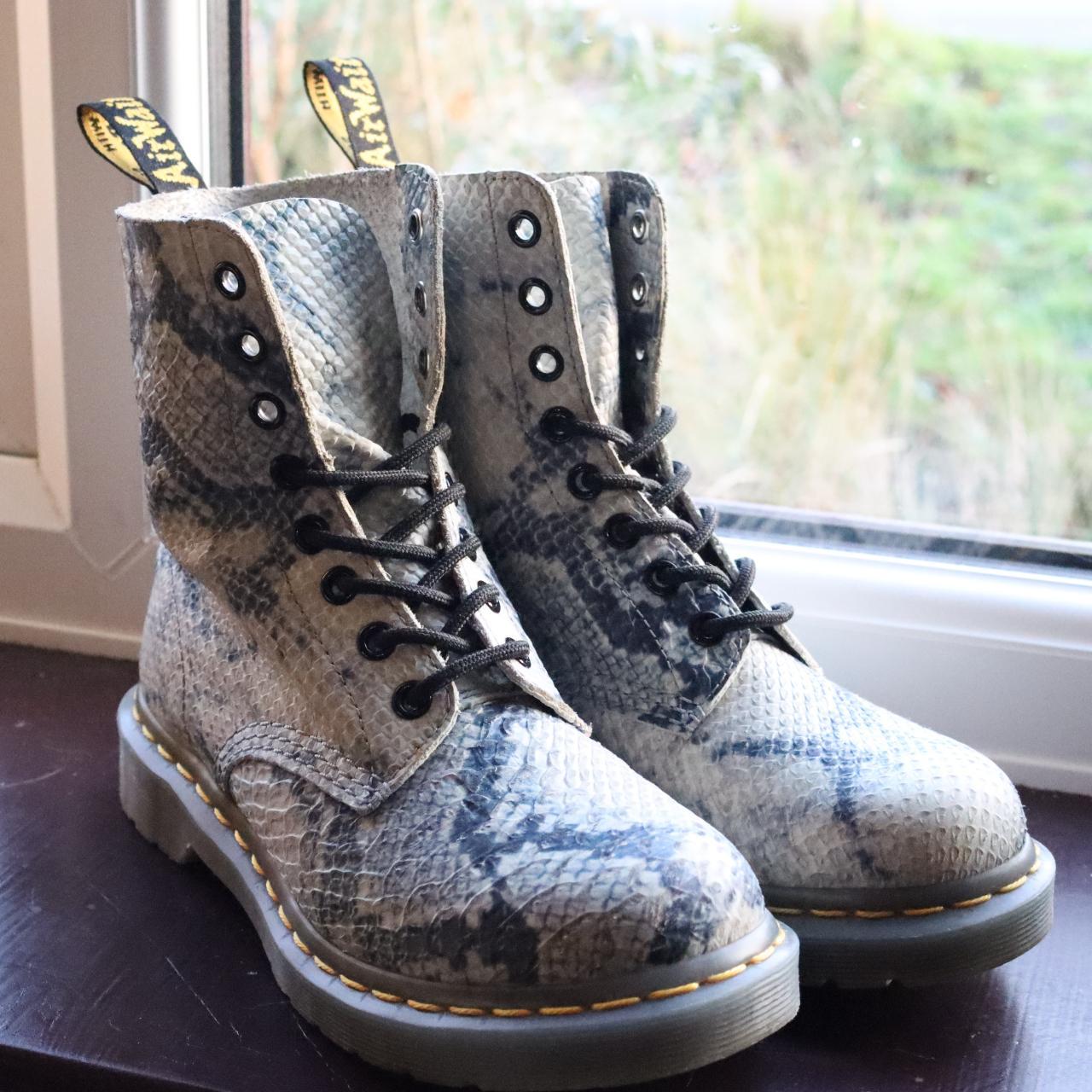 Dr. Martens boot 1460 Pascal Training very similar Depop