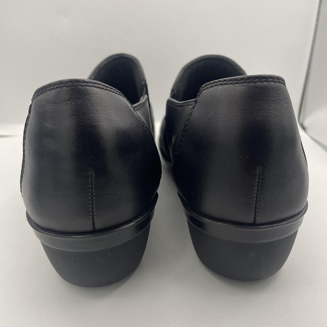 Clarks Everlay Romy leather comfy black loafers. Depop