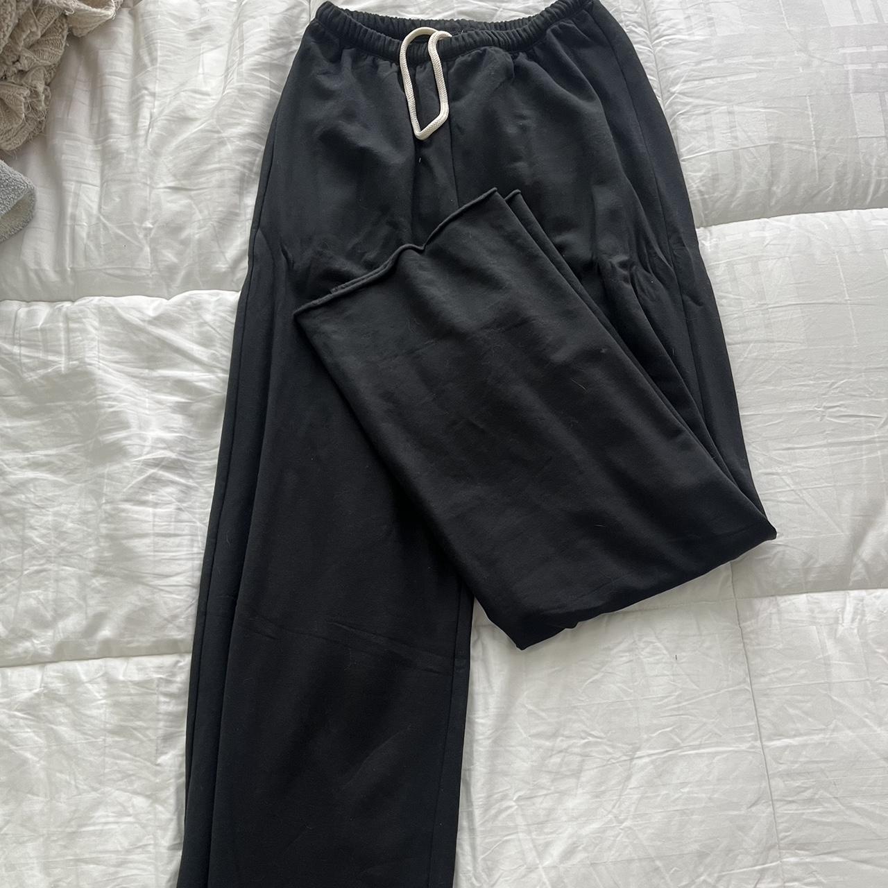 aerie wideleg skater sweatpants, size xs, fits... - Depop