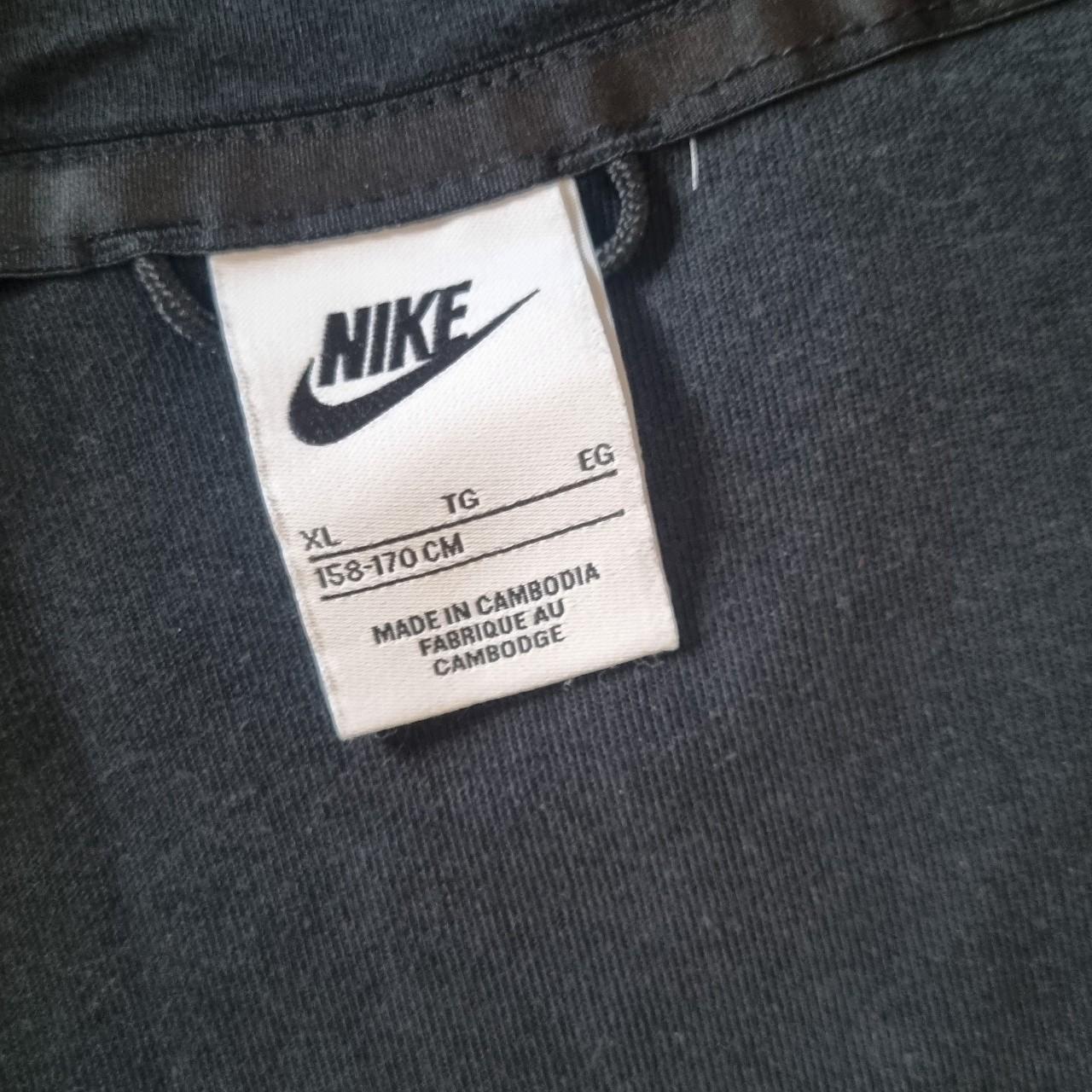 Old season nike tech fleece worn a bit no stains... - Depop