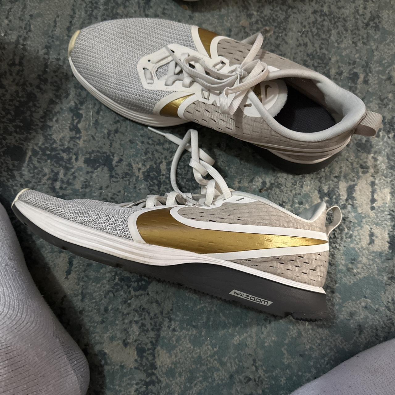 nike women's zoom strike 2 running shoes