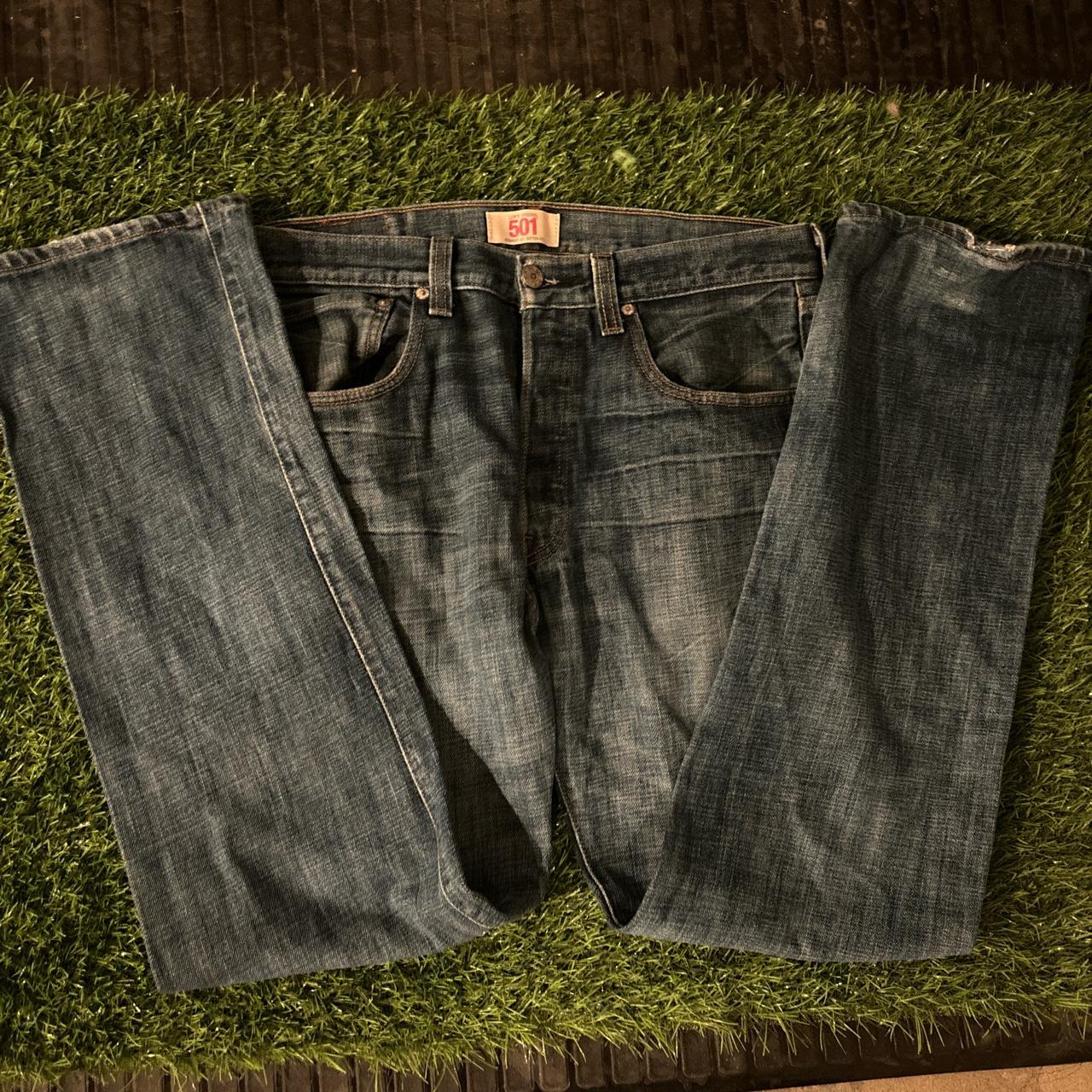 Size 32 shop levi jeans