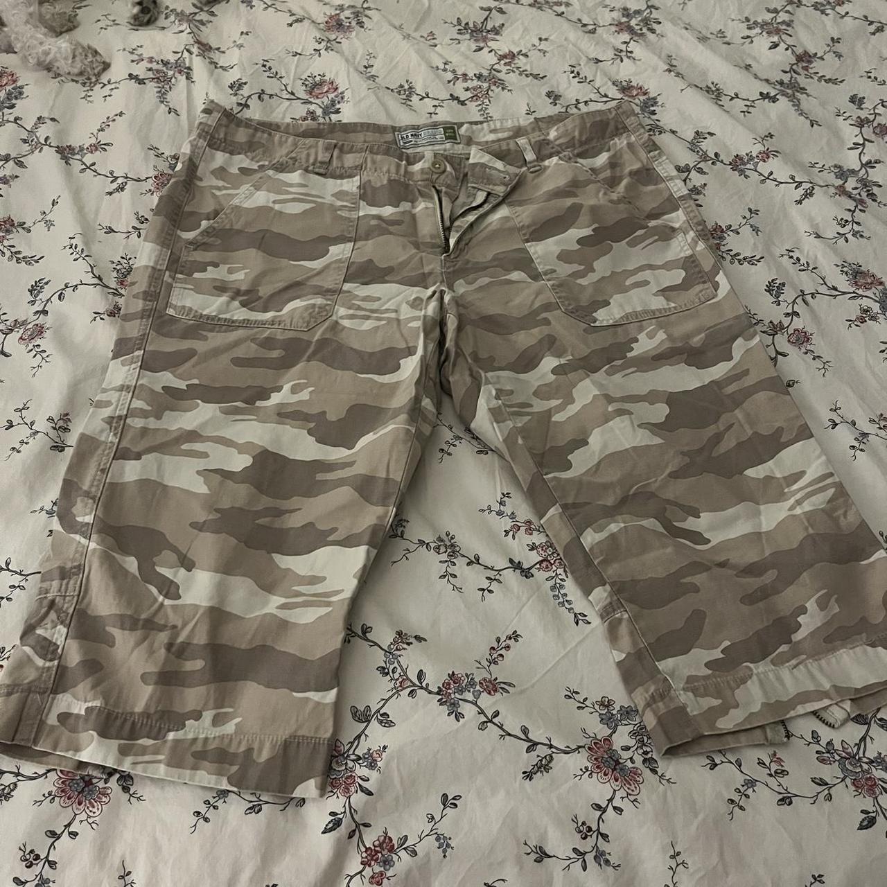 item listed by pebbles9130
