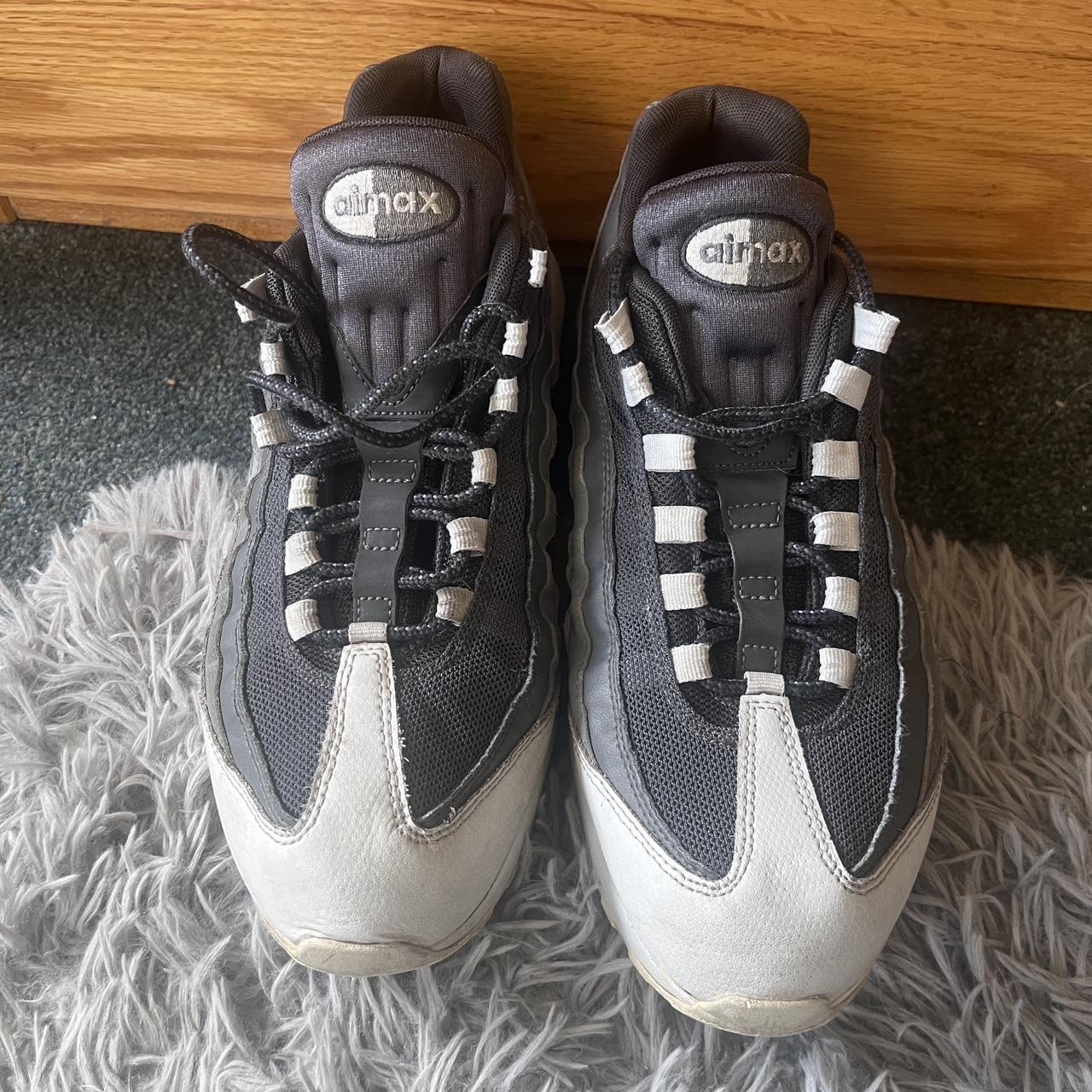 mens nike air max 95 black and white