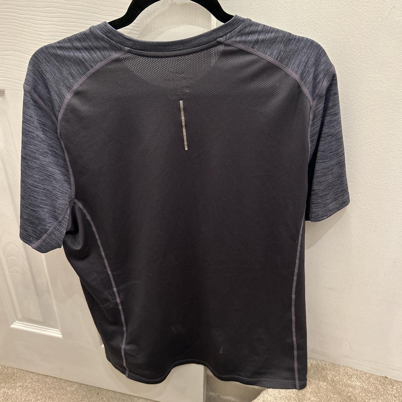 Men’s grey Nike t shirt size L - Depop