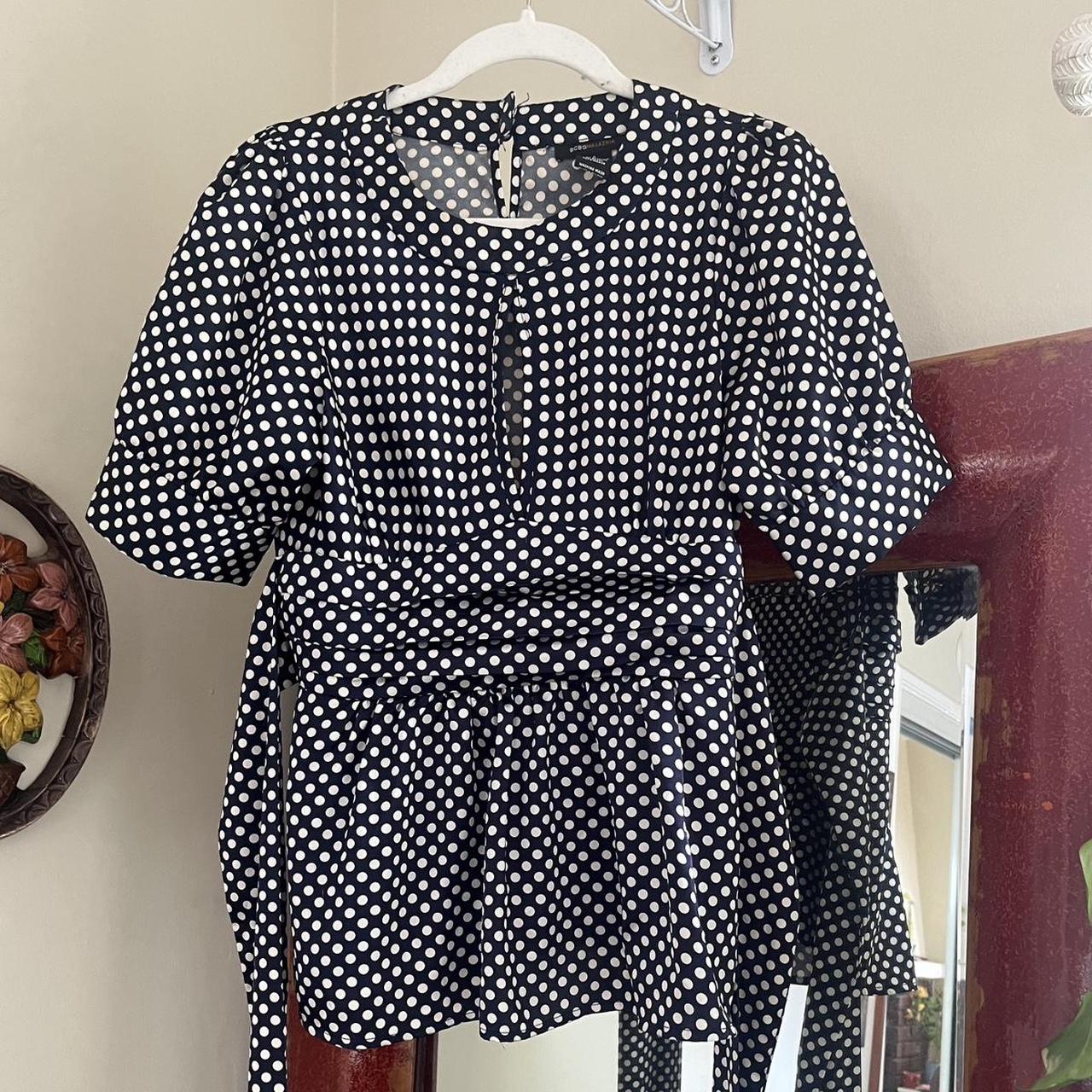 bcbg polka dot blouse. silky smooth. preppy Depop