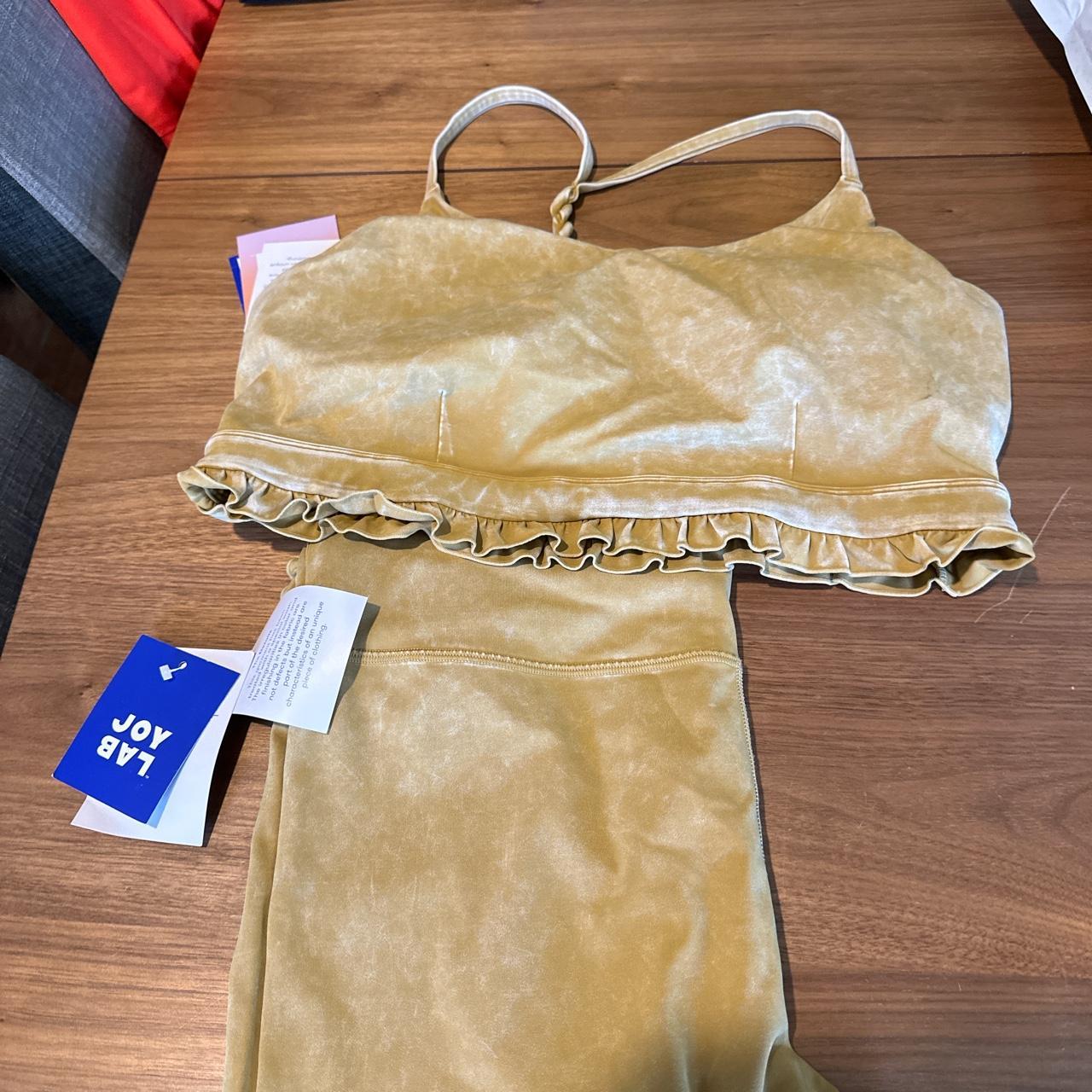 Large joy lab leggings and XLarge matching bralette... Depop