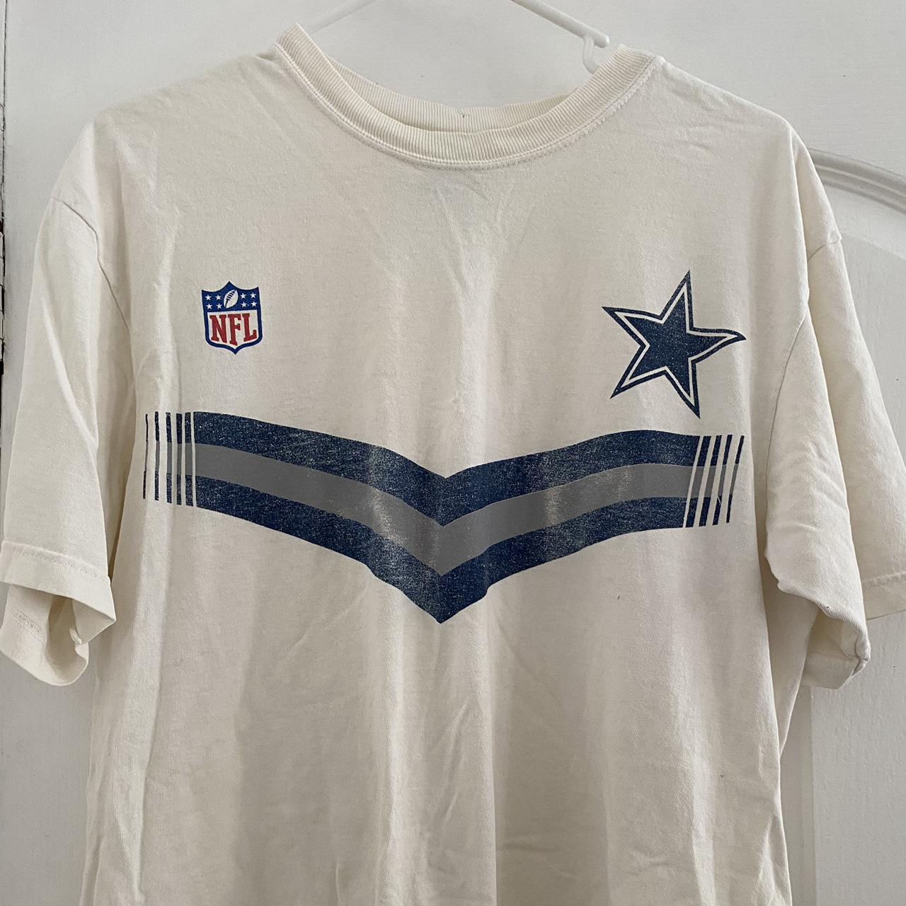 NFL vintage Dallas Cowboy t-shirt. Size large with... - Depop