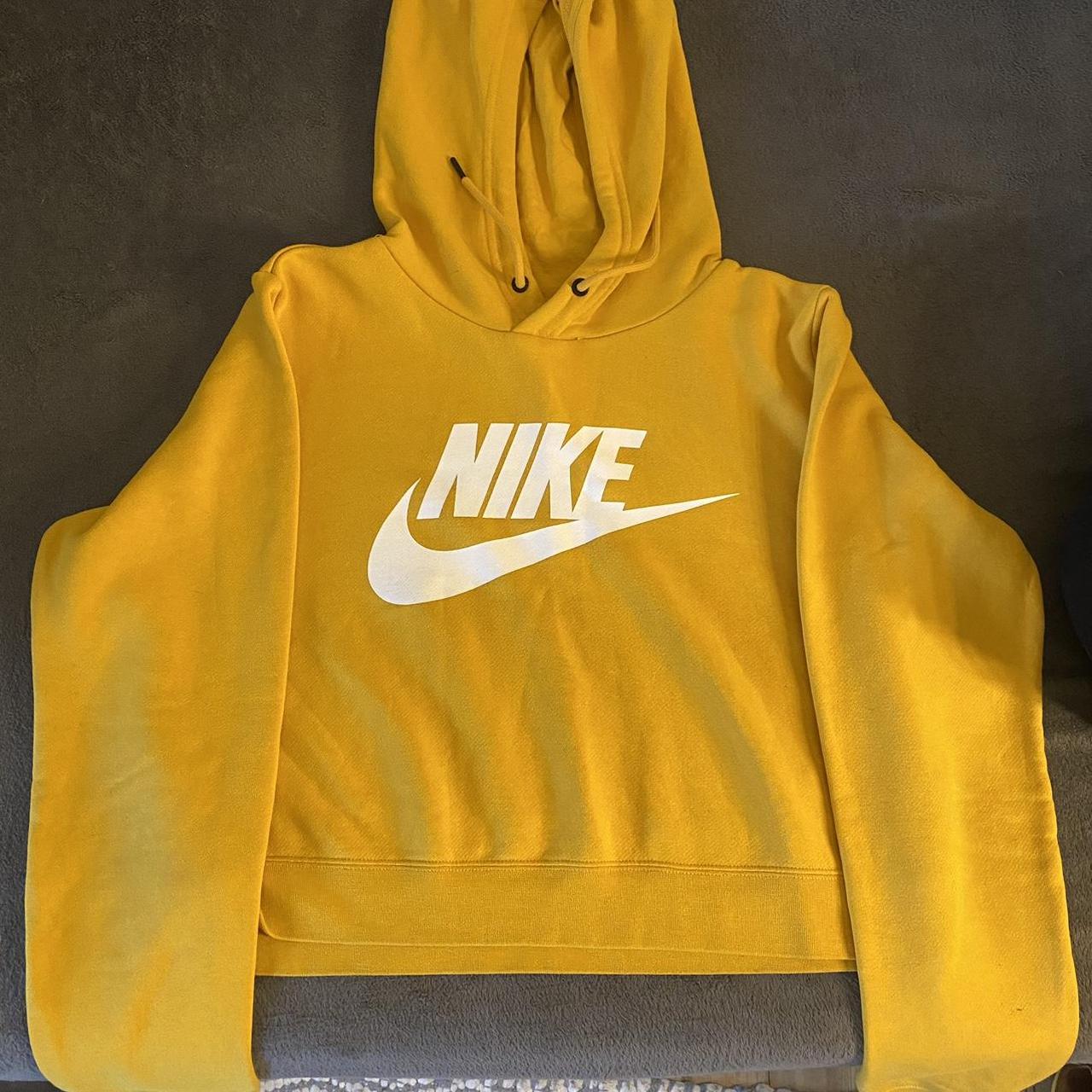 Nike yellow cropped hoodie hotsell