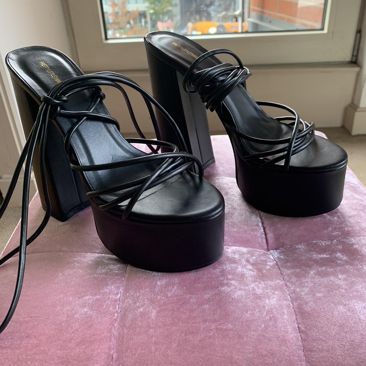 stretchy platform sandals