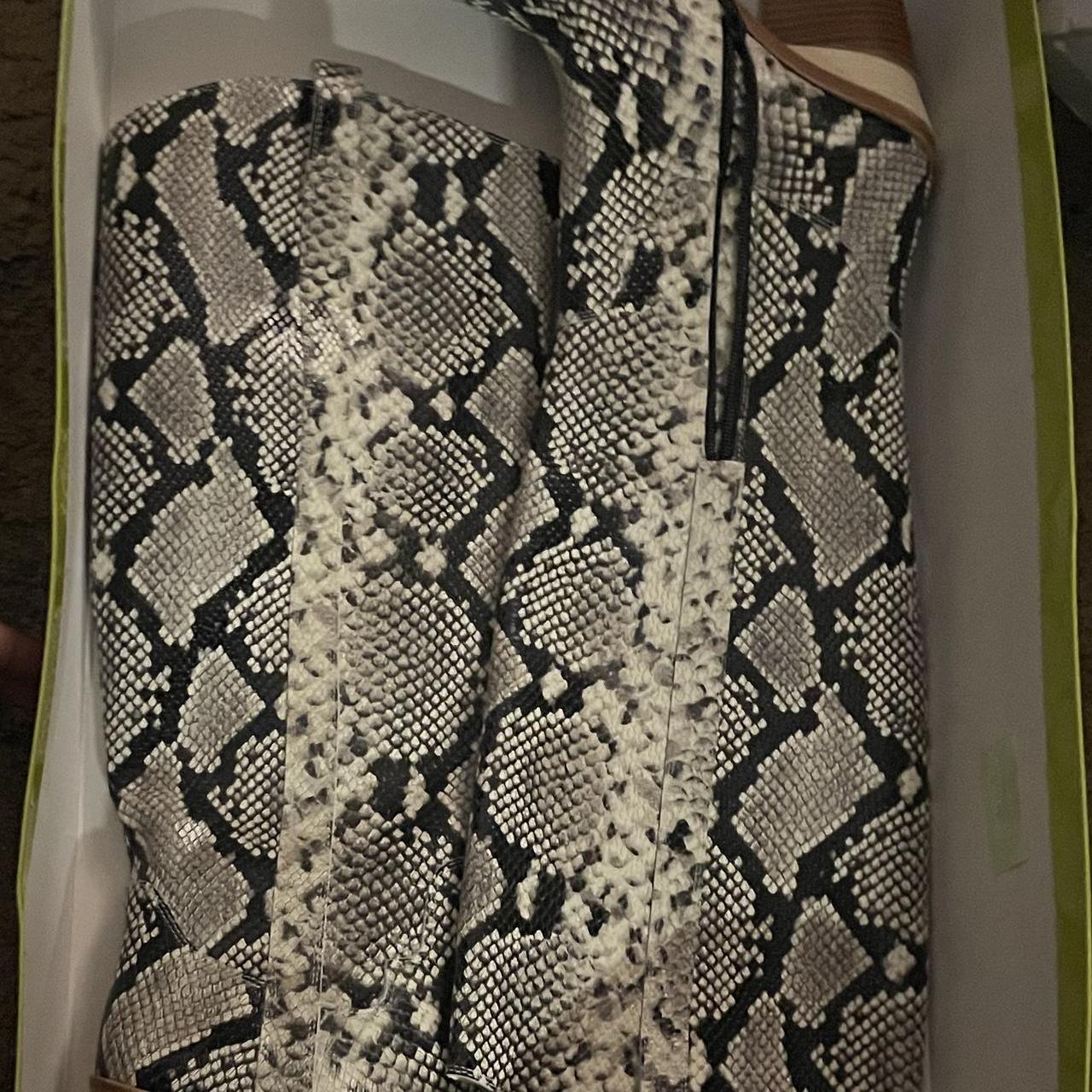 Gianni bini hot sale snakeskin boots