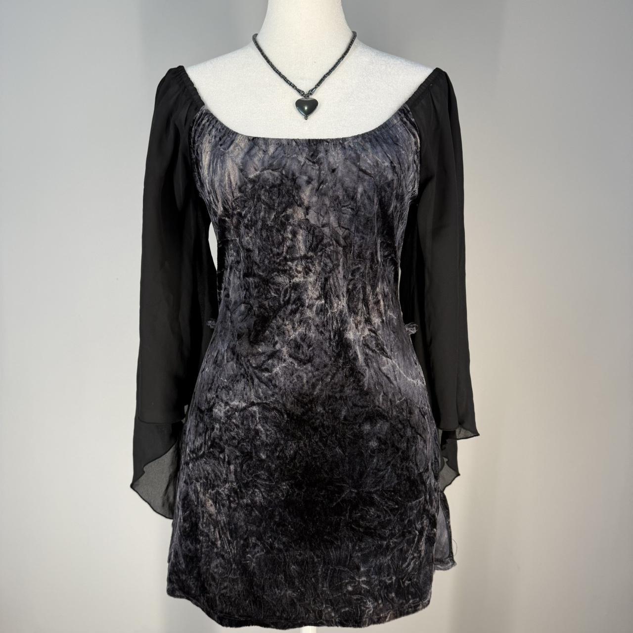 item listed by zelleshima