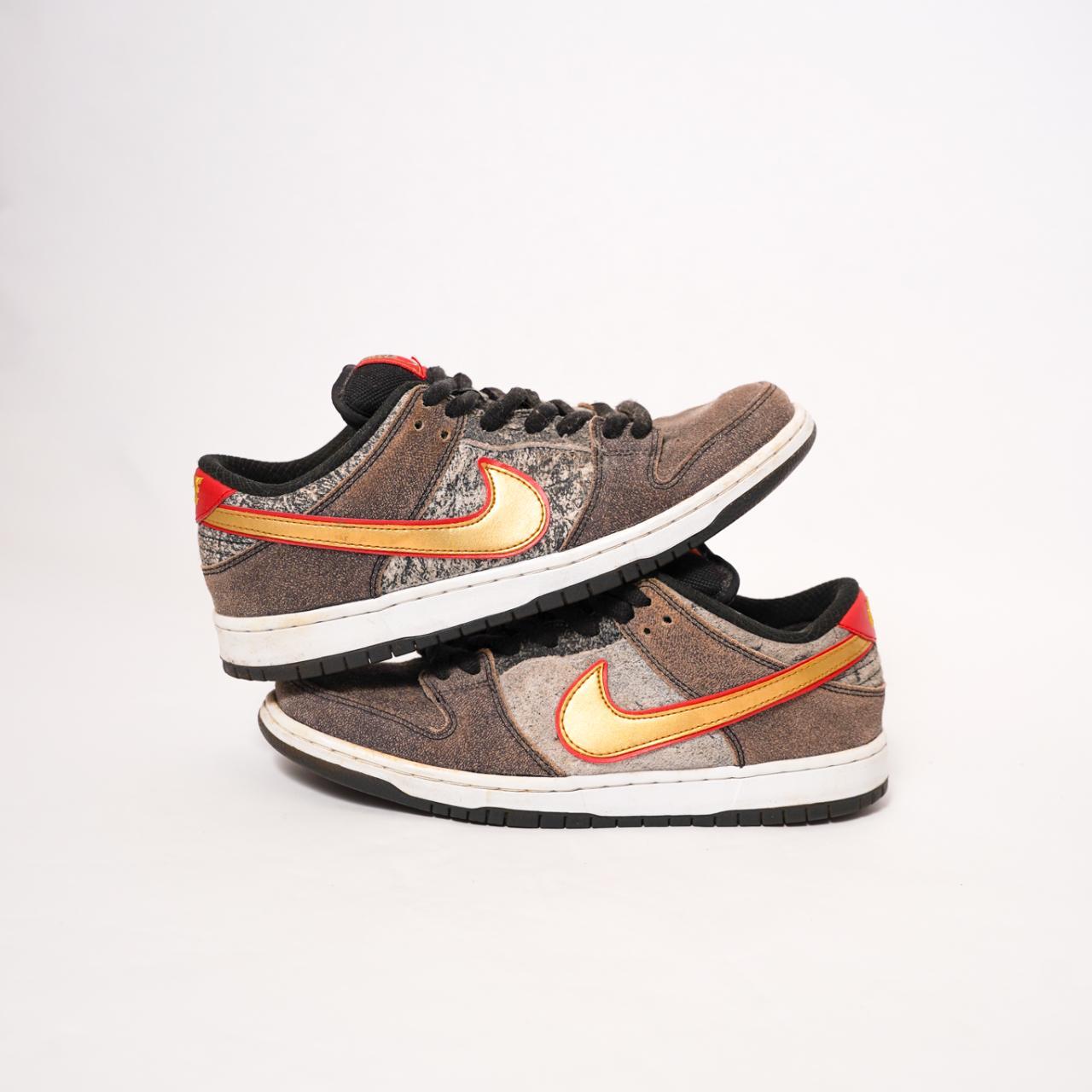 Nike sb dunk low beijing hotsell