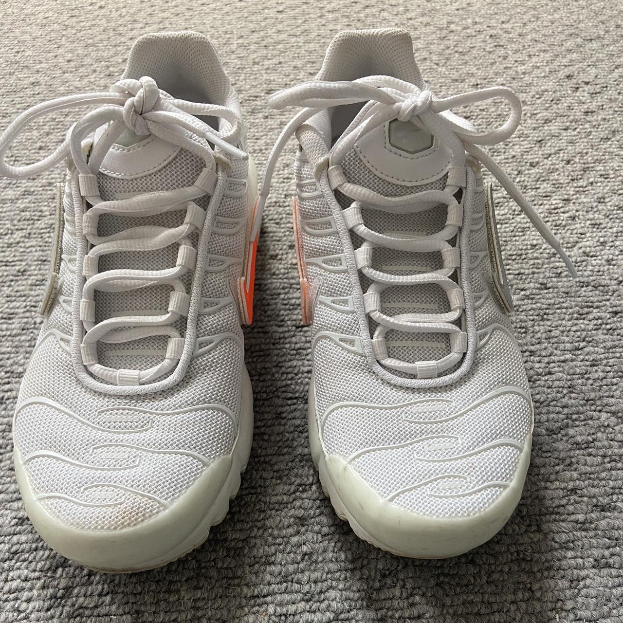 nike air max velcro swoosh