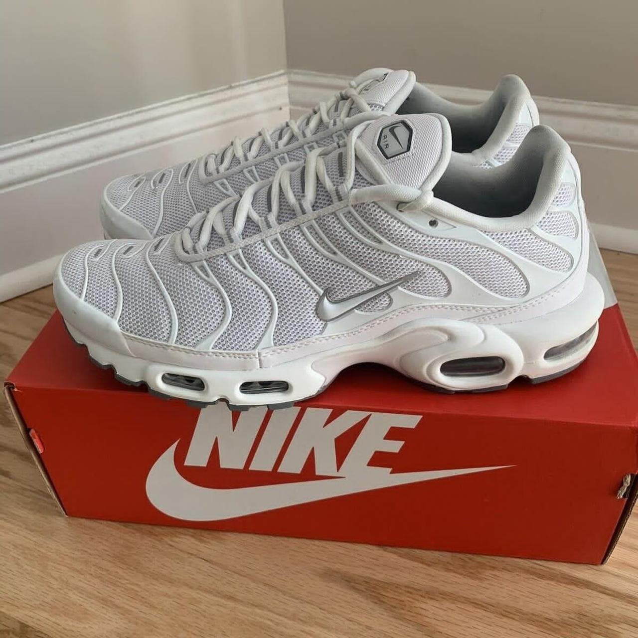 mens nike air max plus white