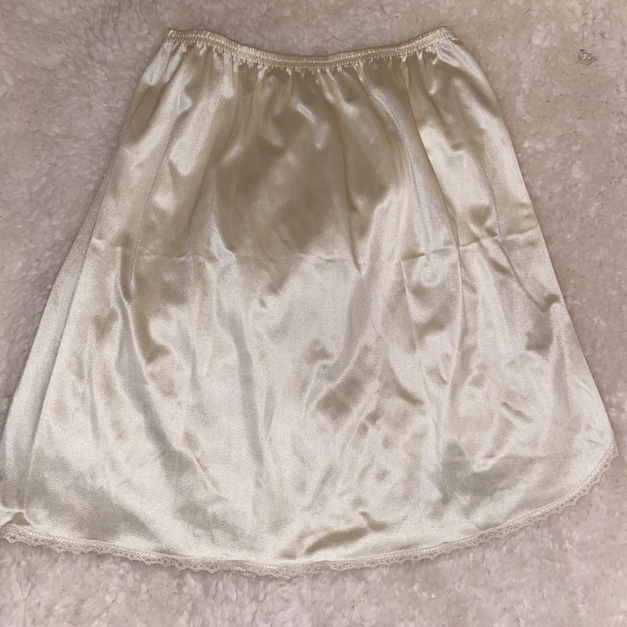 Cream silk slip skirt Size medium - Depop