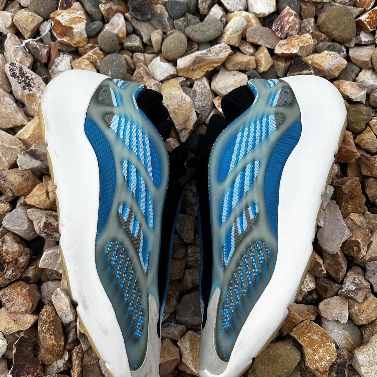 yeezy ortholite 700 v2