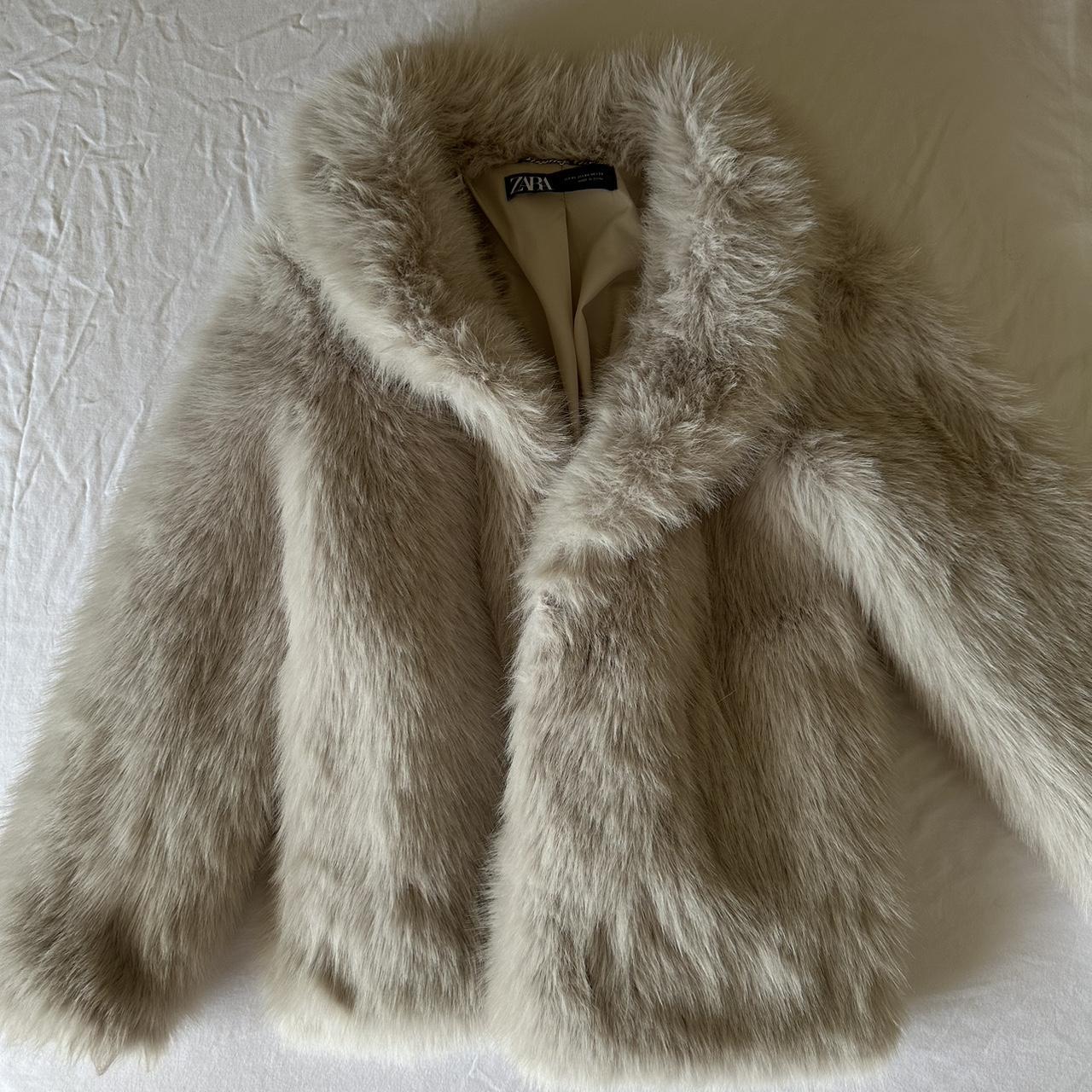 【SNS人気完売】ZARA FUR JACKET ファージャケット　ラスト1点 国内完売 ZARA フェイクファーコート ショートジャケット 4360