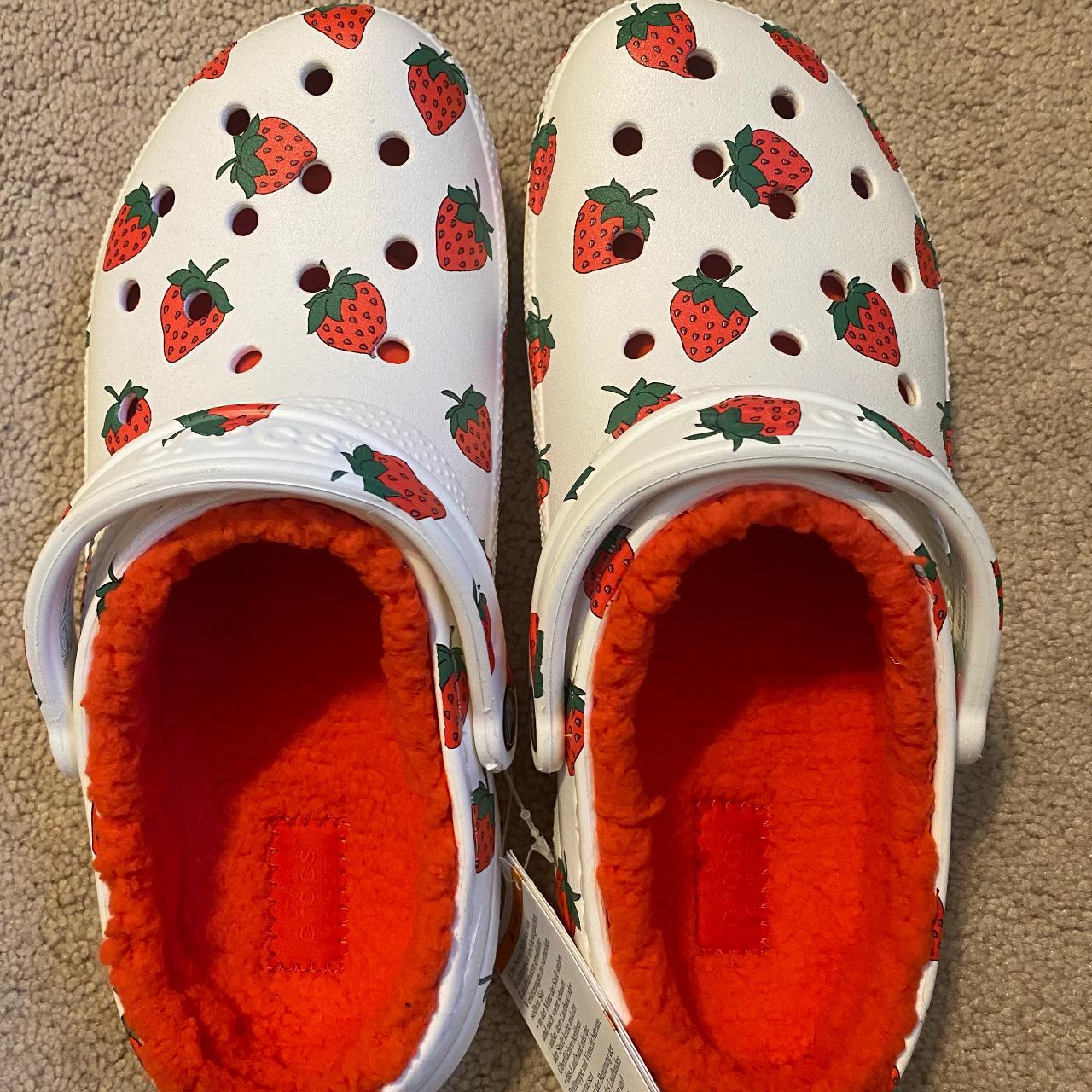 Vacay vibes crocs discount strawberry