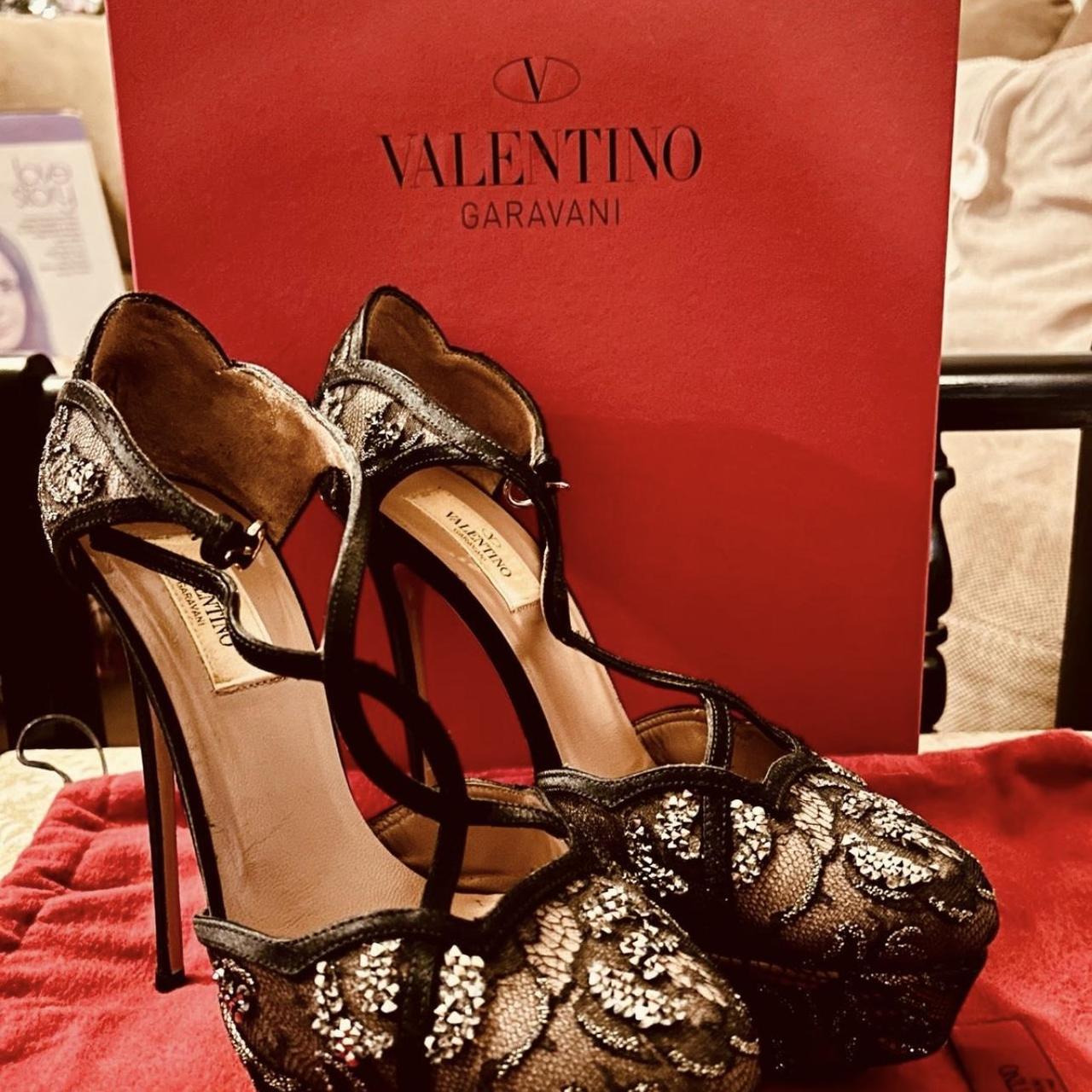 Valentino fashion like heels