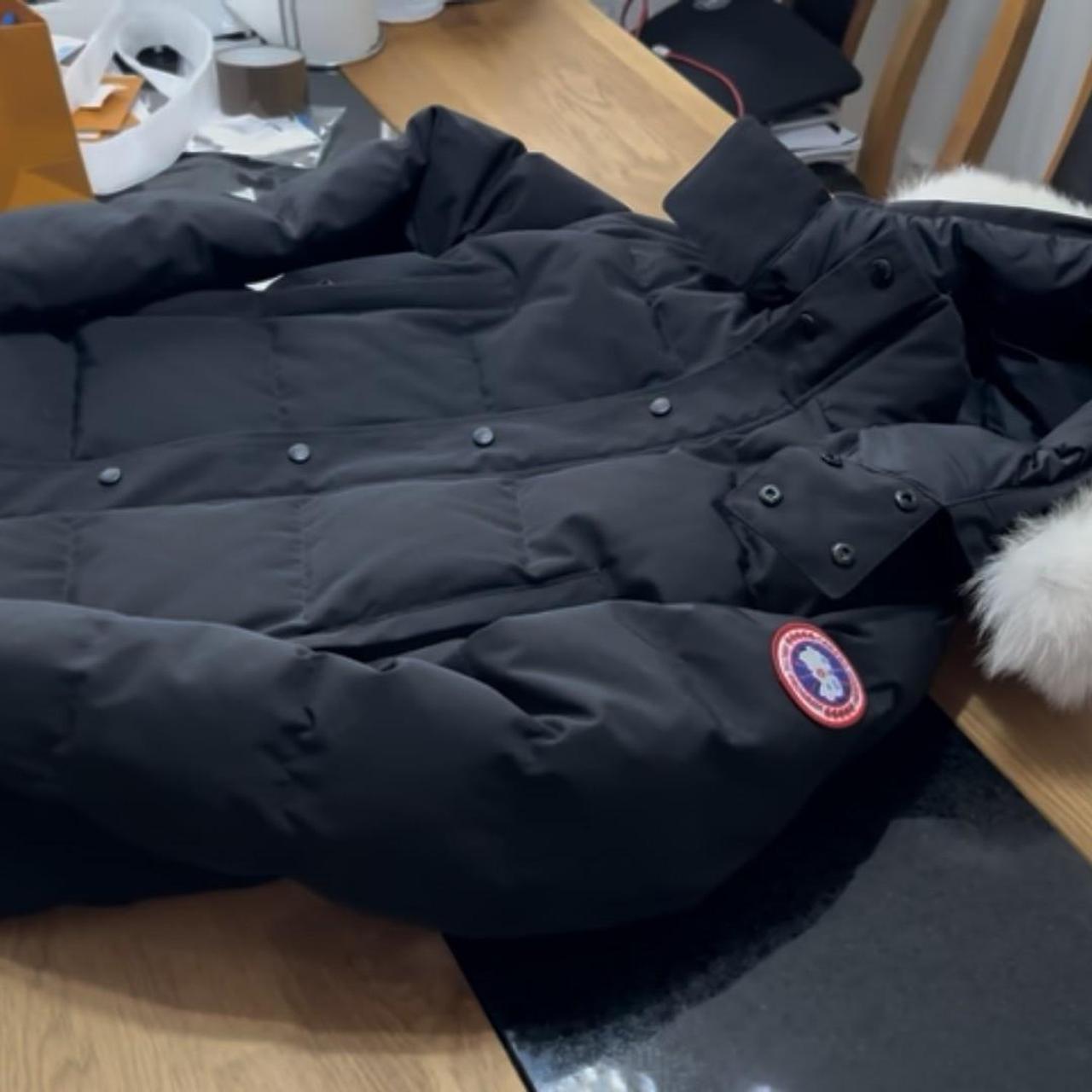 Large used Canada goose jacket - Depop